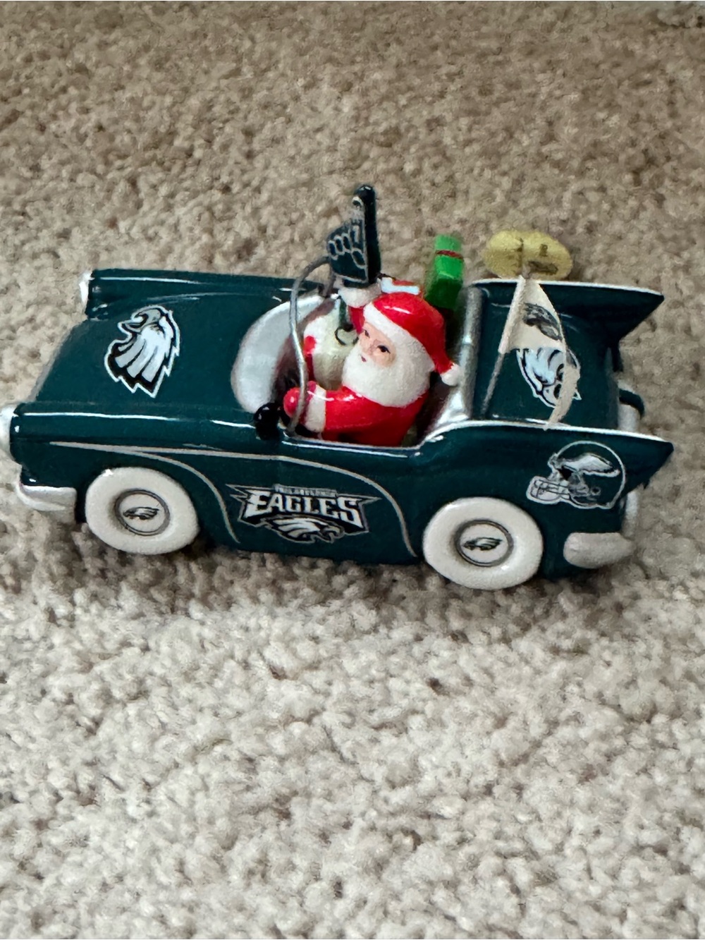 Philadelphia Eagles 2010 Victory Car Danbury Mint Ornament w Box/No Lid